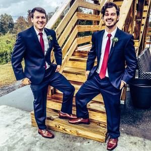 Meet your Posher, Dustin